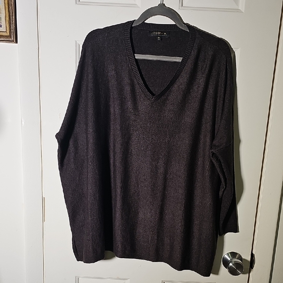 Joseph A Dark Gray V-Neck Oversized Womens  Sweater. Meduim. Super Soft. - Picture 1 of 6